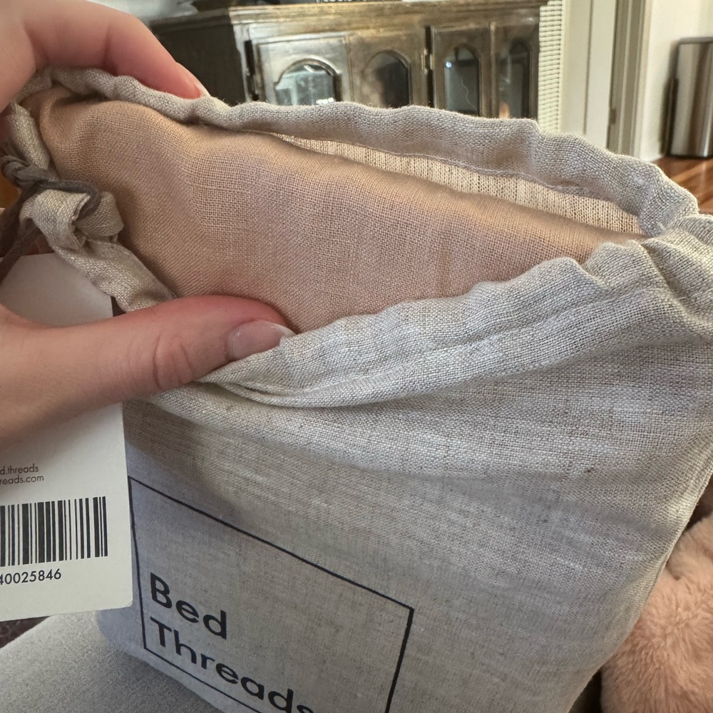 Bed Threads pillow cases - Picture 2 of 3
